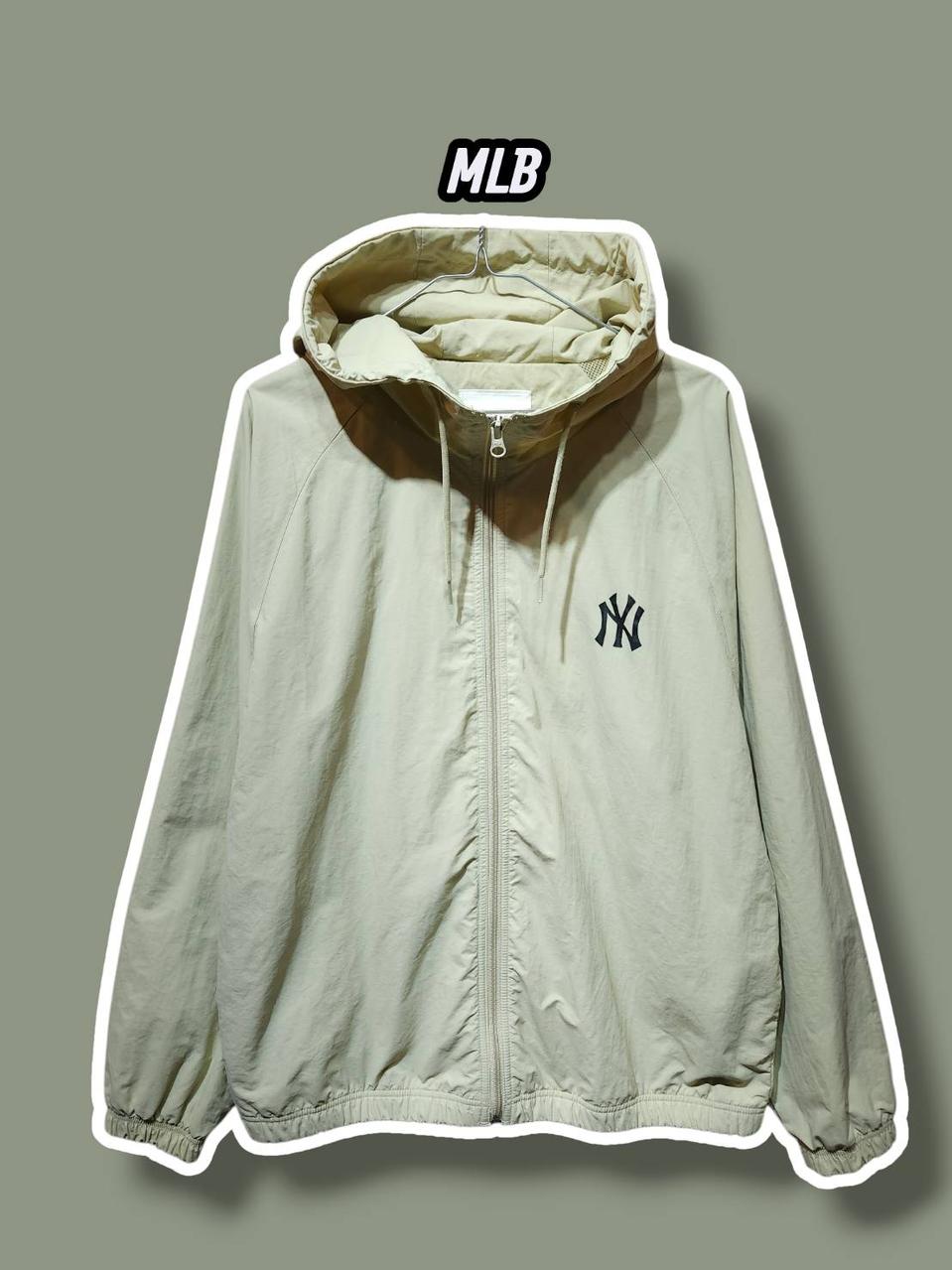 L/ MLB 엠엘비 뉴욕양키스 후드 바람막이 베이지 /1210