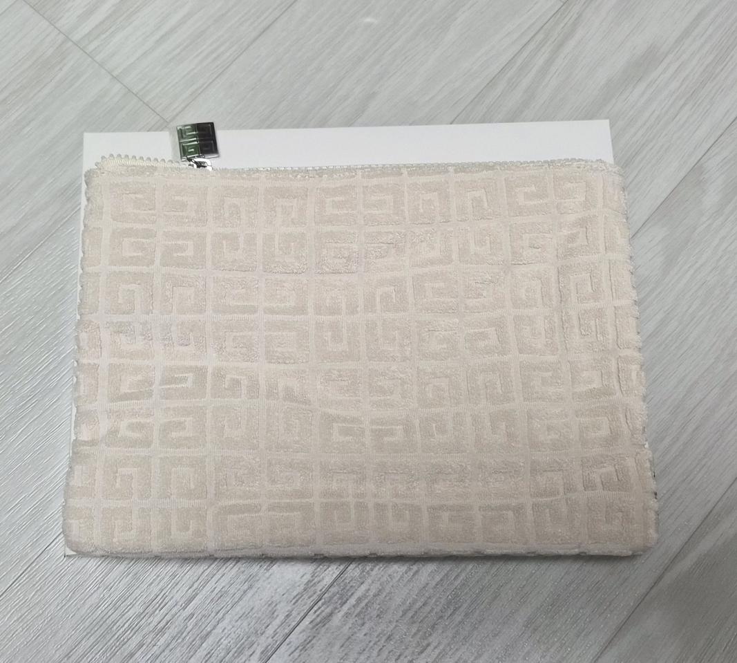 지방시 파우치(새상품)