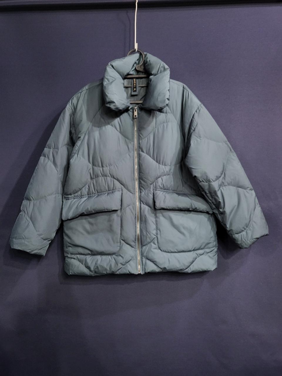 브리엘 덕다운 세미오버핏 패딩