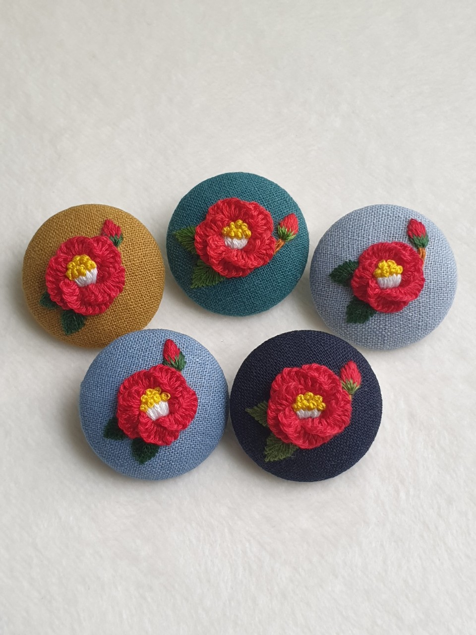 프랑스자수 동백꽃 브로치_택1