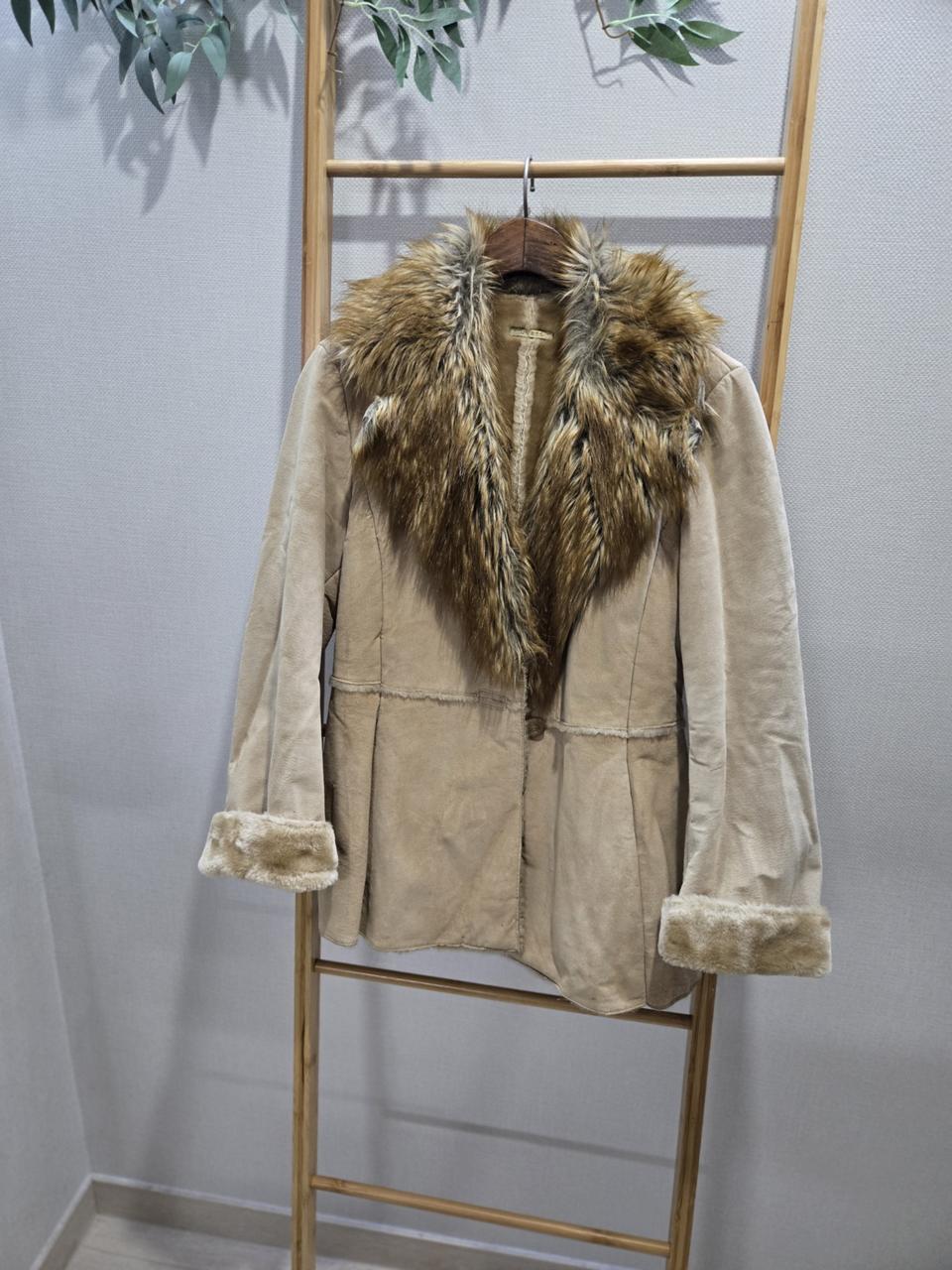 게스  무스탕자켓