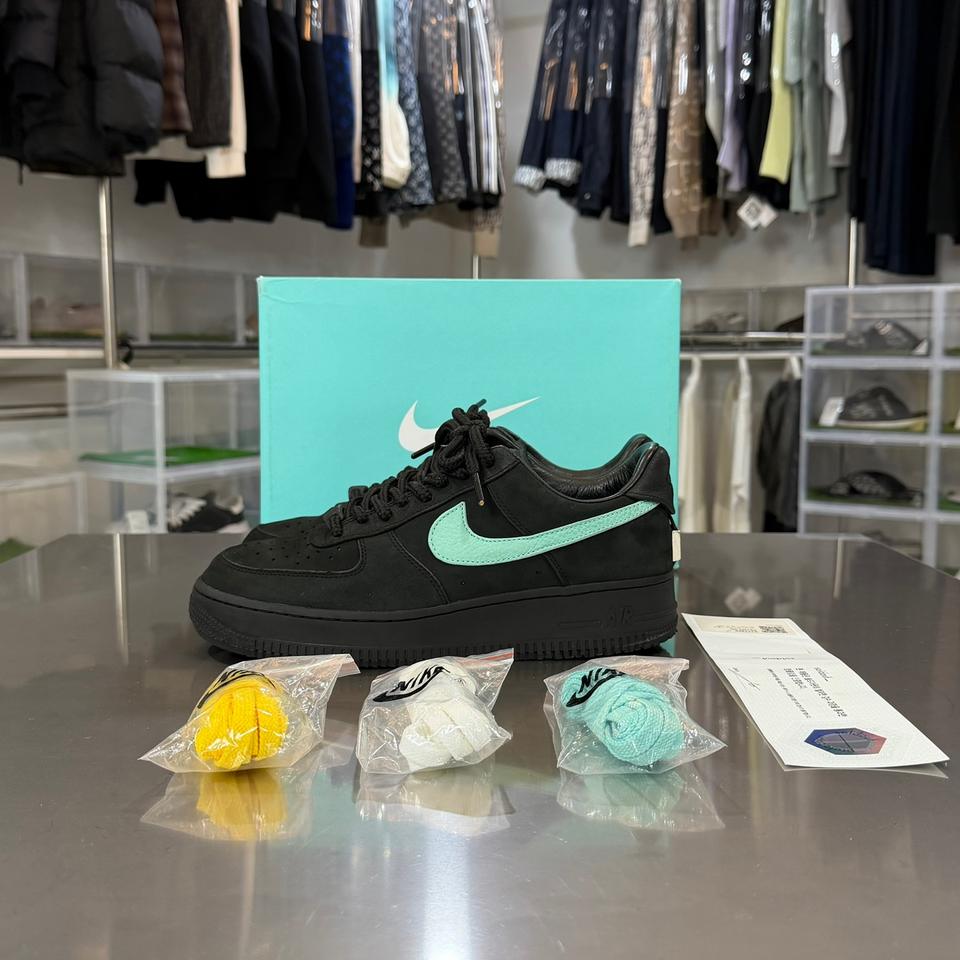 [리오브] 나이키 X 티파니앤코 에어포스 1 로우 스니커즈