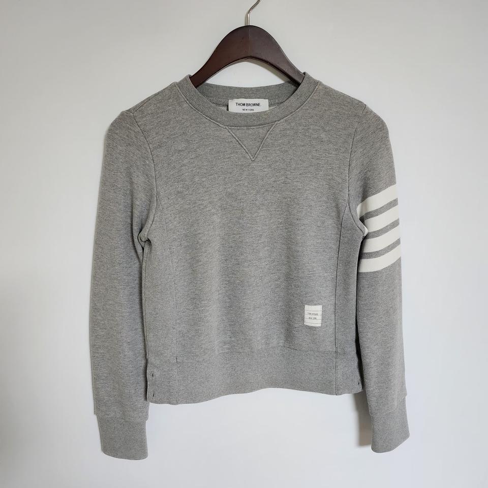 [40] 톰브라운 사선완장 스티치 여성 맨투맨 FJT002A