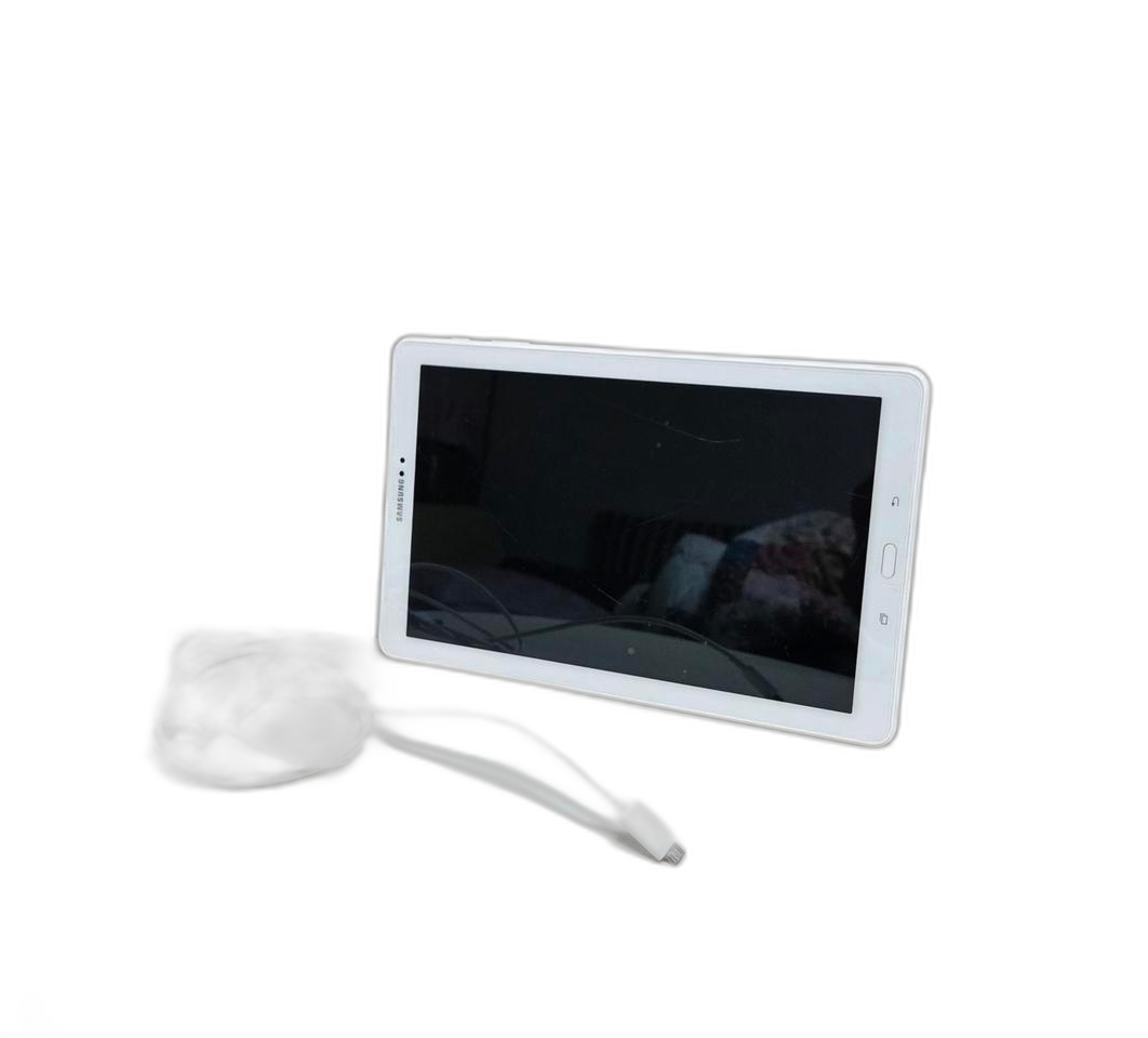 삼성 갤럭시탭 화이트 + 충전기