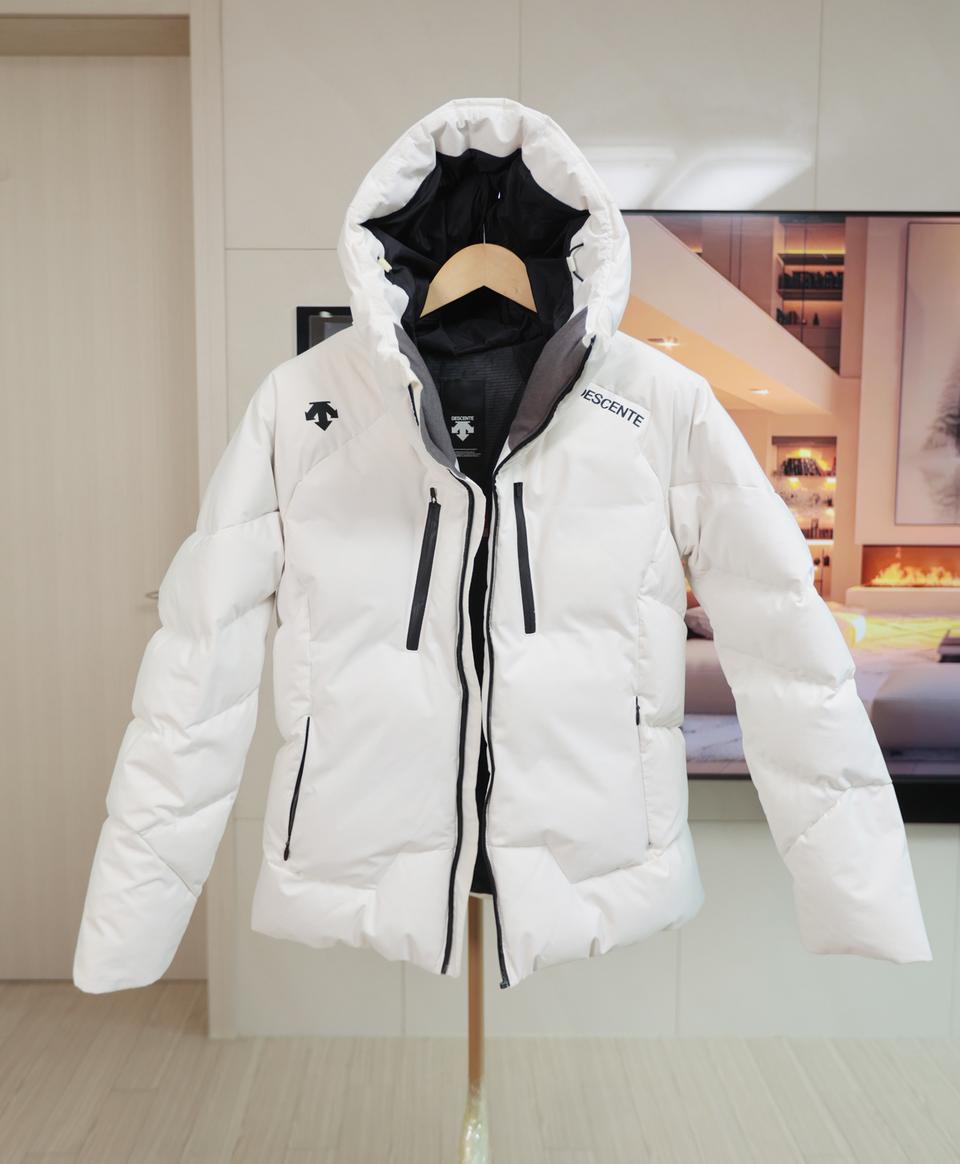 데상트 HEAT NAVI 오리솜털 최상급 패딩