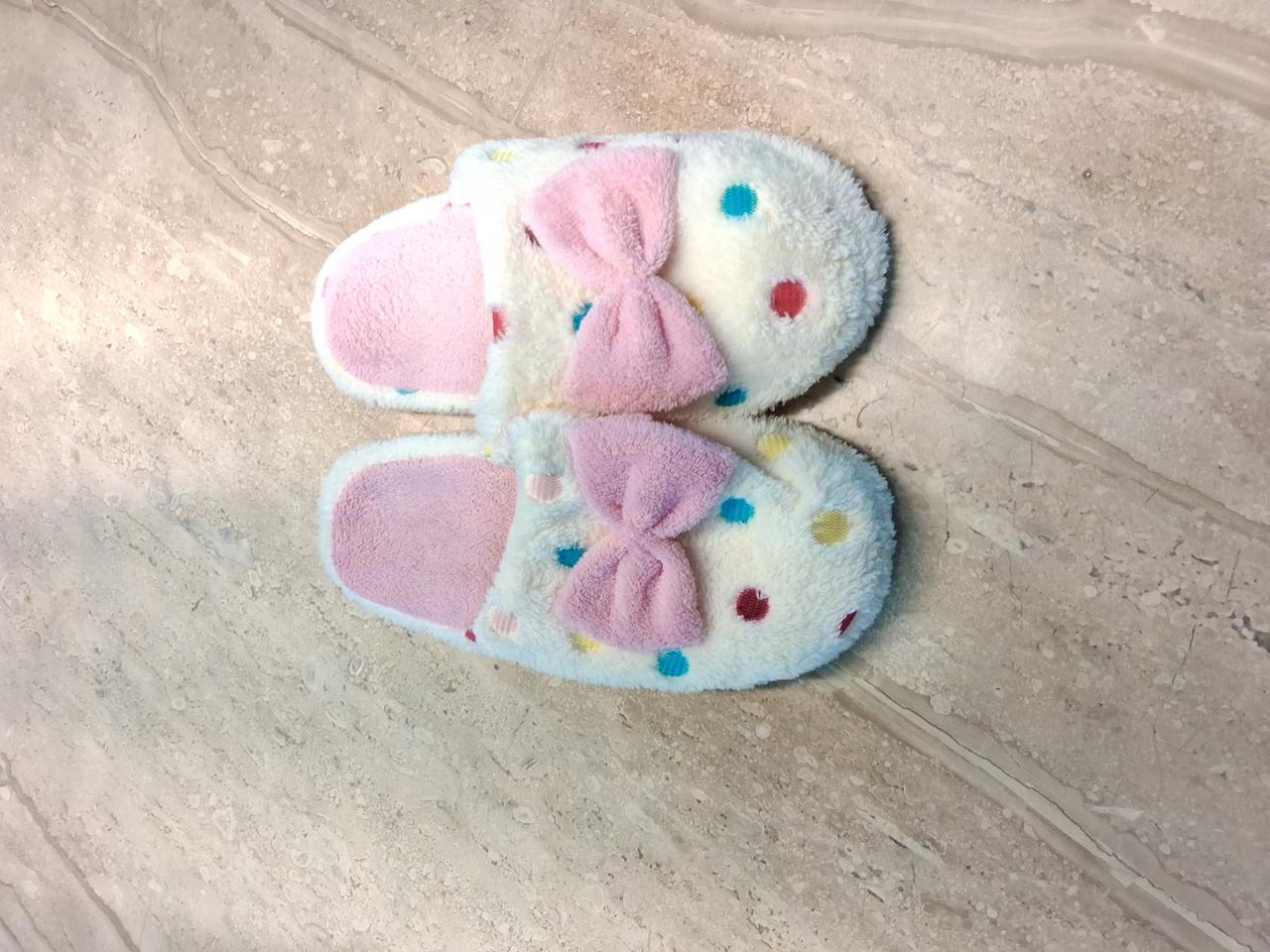 겨울 실내 슬리퍼  300원