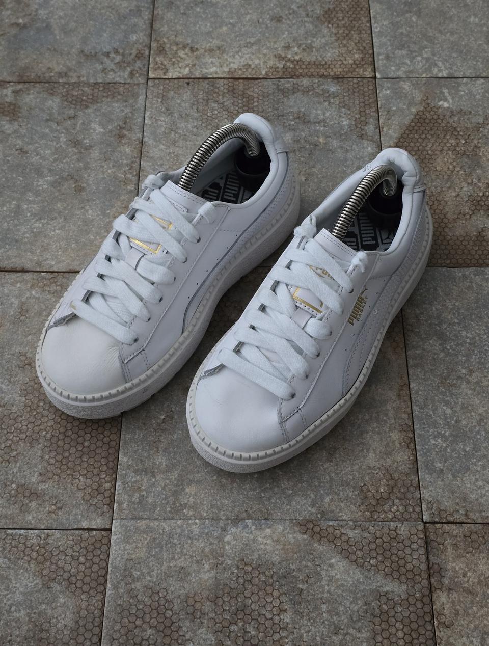 (220)푸마 바스켓 플랫폼 트레이스 화이트 스니커즈 운동화