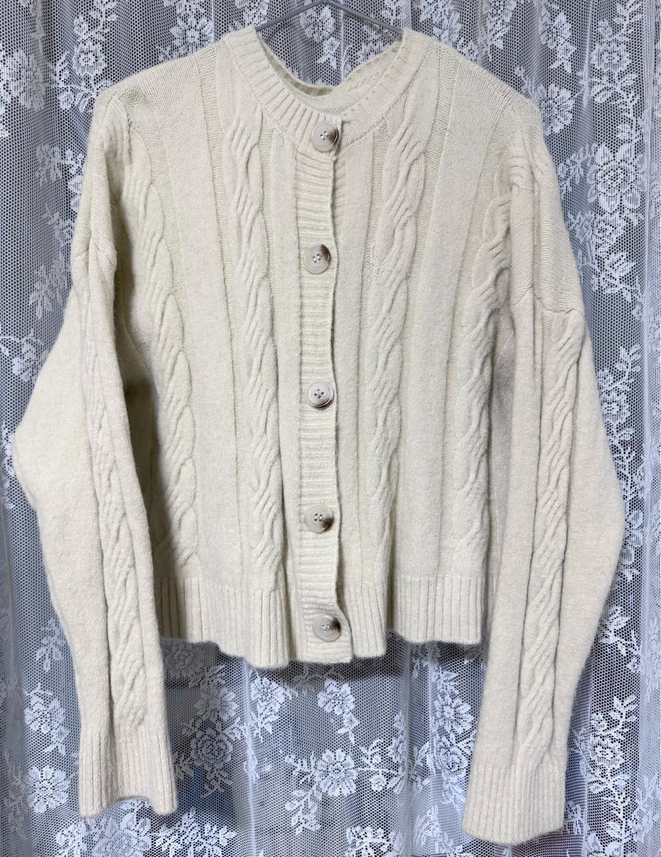 (거의 새것) 케이블 니트 가디건