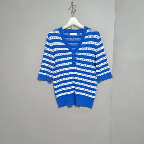 리스트 브이넥 블루 니트 66 n4602 애슐리상점