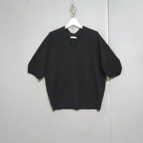 브이넥 이음선없는 블랙 니트 F n4870 애슐리상점