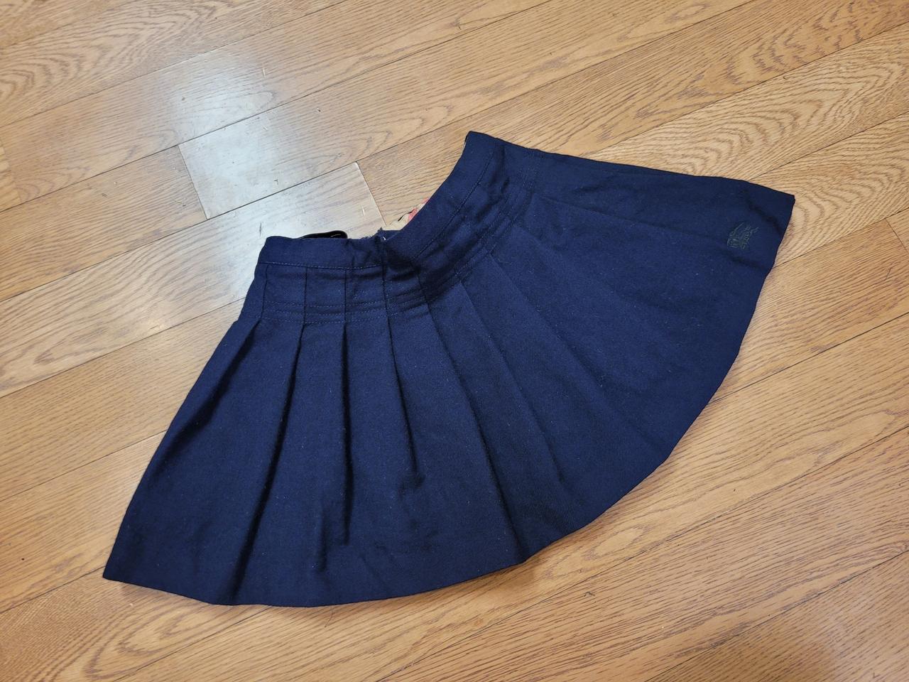 버버리키즈 모100%스커트4y