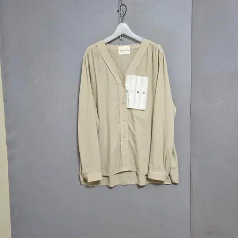 단추주름장식 특이한 블라우스 FF n1307 애슐리상점