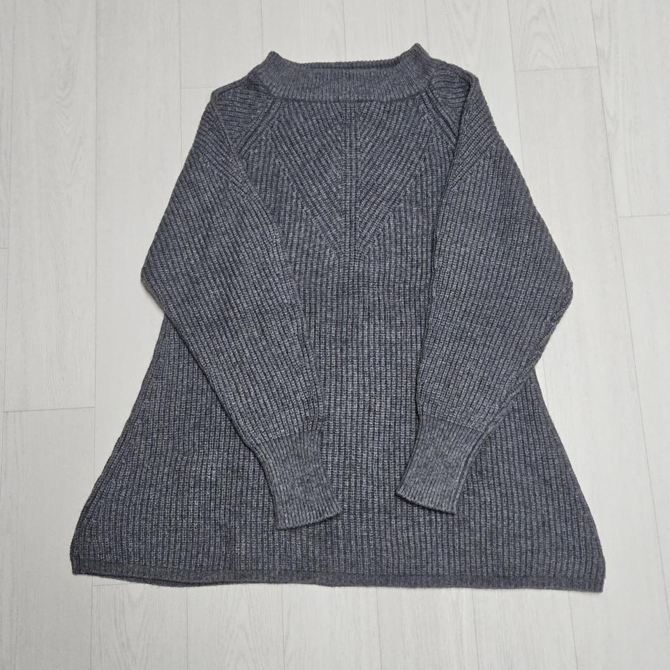 그레이 겨울 니트