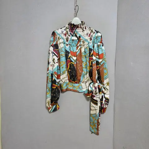 제시 고풍스런무늬 블라우스 44 n0307 애슐리상점