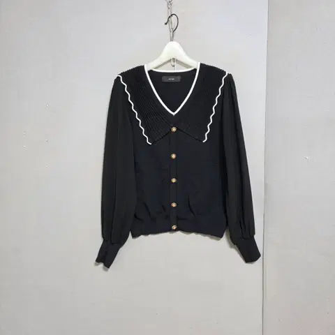 사틴 브이넥 니트 블라우스 55 n2519 애슐리상점