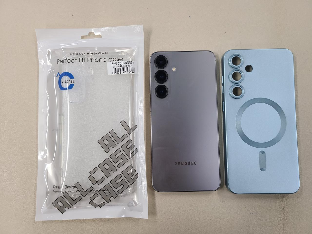 갤럭시s25플러스 256G  밧데리100프로 무기스 실사용4개월^^