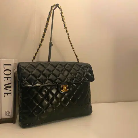 CHANEL / 빈티지 샤넬 4번대 맥시 블랙 퀼팅 페이던트 싱글 체인백