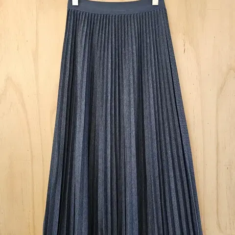 도톰한 울 플리츠 주름 스커트 (새옷)그레이