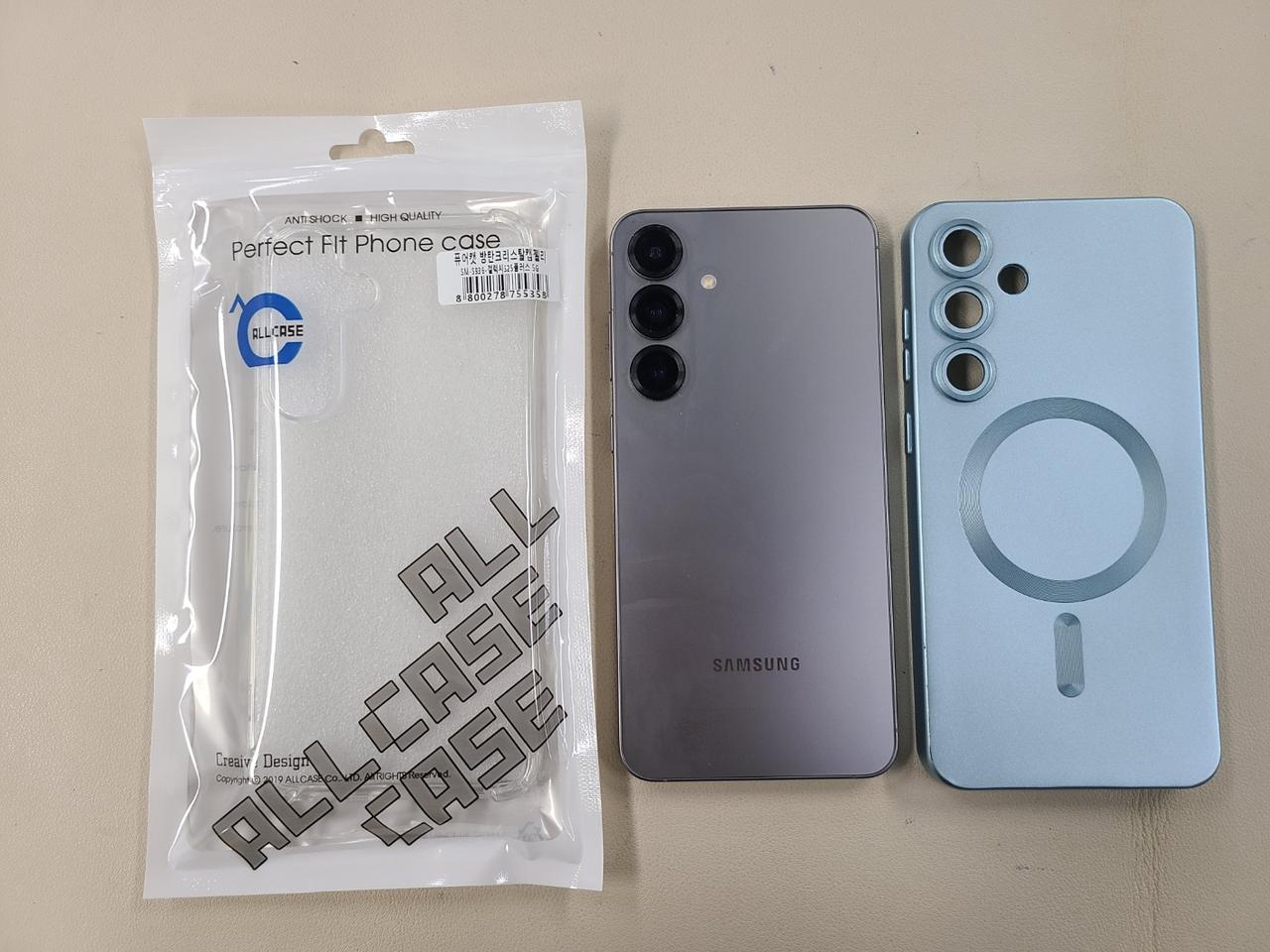 갤럭시s25플러스 256G  밧데리100프로 무기스 실사용4개월^^