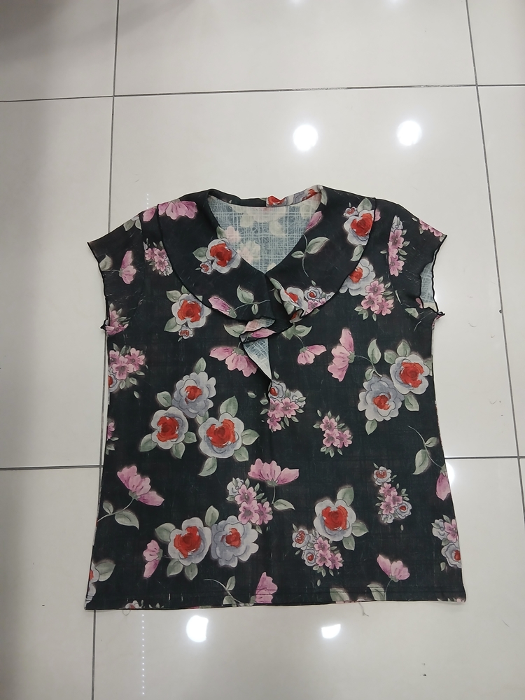플라워 꽃무늬 프린트 반팔티셔츠 중고 