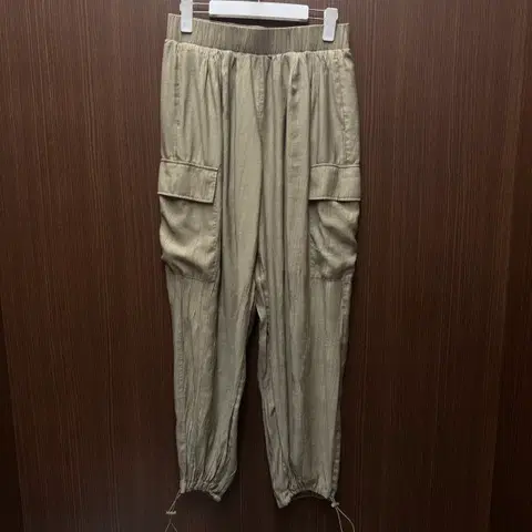 에잇세컨즈 팬츠 L