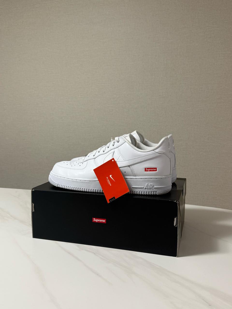 [285] 슈프림 X 나이키 에어포스 1 로우 화이트