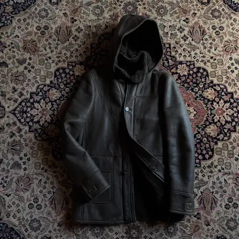 로로피아나 시어링 코트 남성100