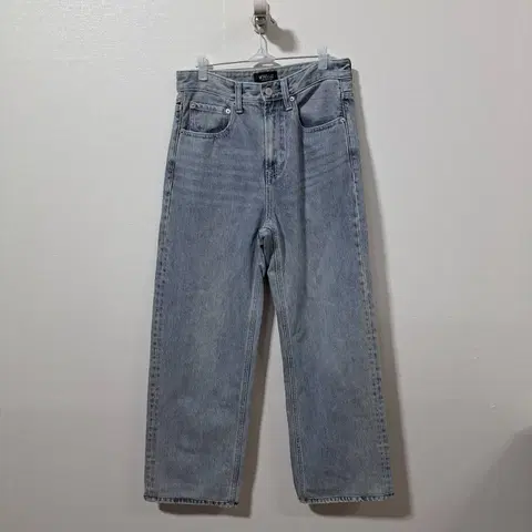 후아유 who.a.u 여성 와이드핏 청바지 28