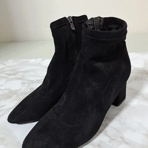 여성 벨벳 앵클 부츠 블랙 245