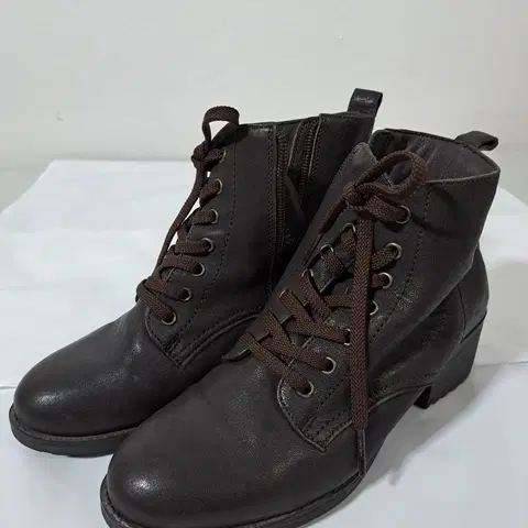 허쉬파피 여성 가죽 워커 235