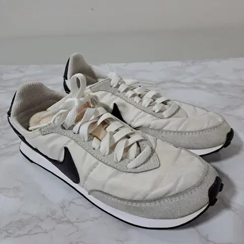 나이키 와플트레이너 여성 운동화 235