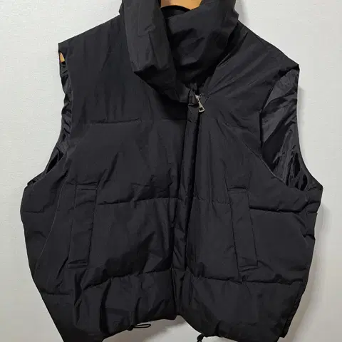 여성 오버핏 패딩 조끼