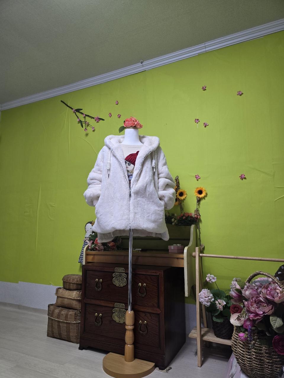 데이트룩/ 귀요미/ 후두 / 언발 / 주머니 / 집업 / 털점퍼