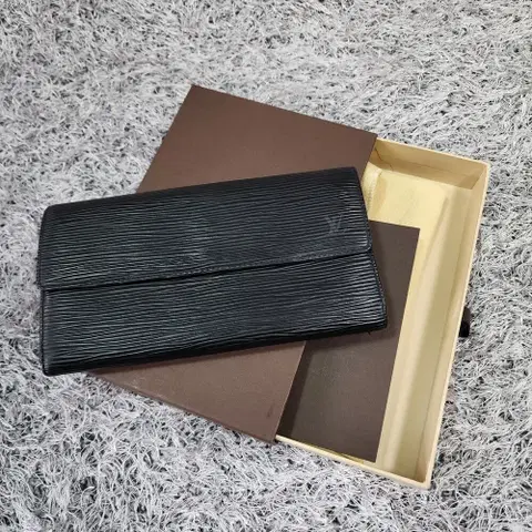 루이비통 장지갑