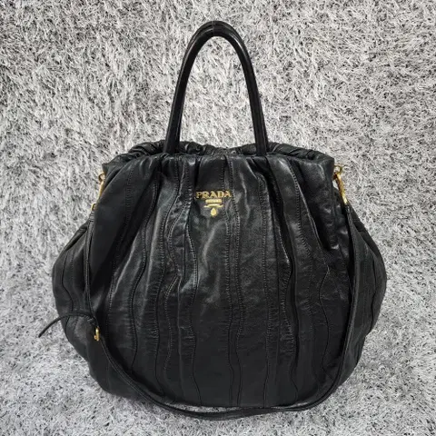 프라다 토트백