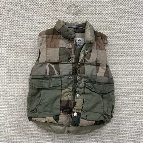 빈티지 키즈 멀티 카모 덕다운 패딩 조끼 F B00197