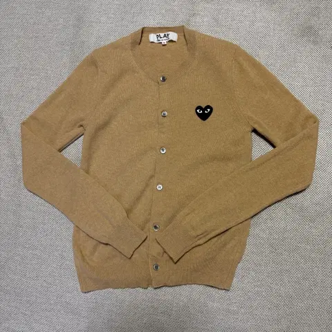 꼼데가르송 블랙 와펜 가디건