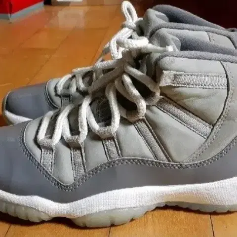조던11 레트로 쿨 그레이 2021 235