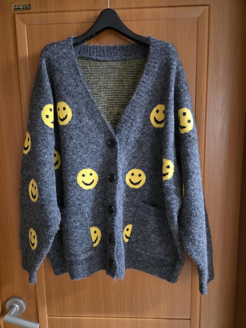 (새상품) 스마일 고퀄라인 두툼 오버핏 가디건