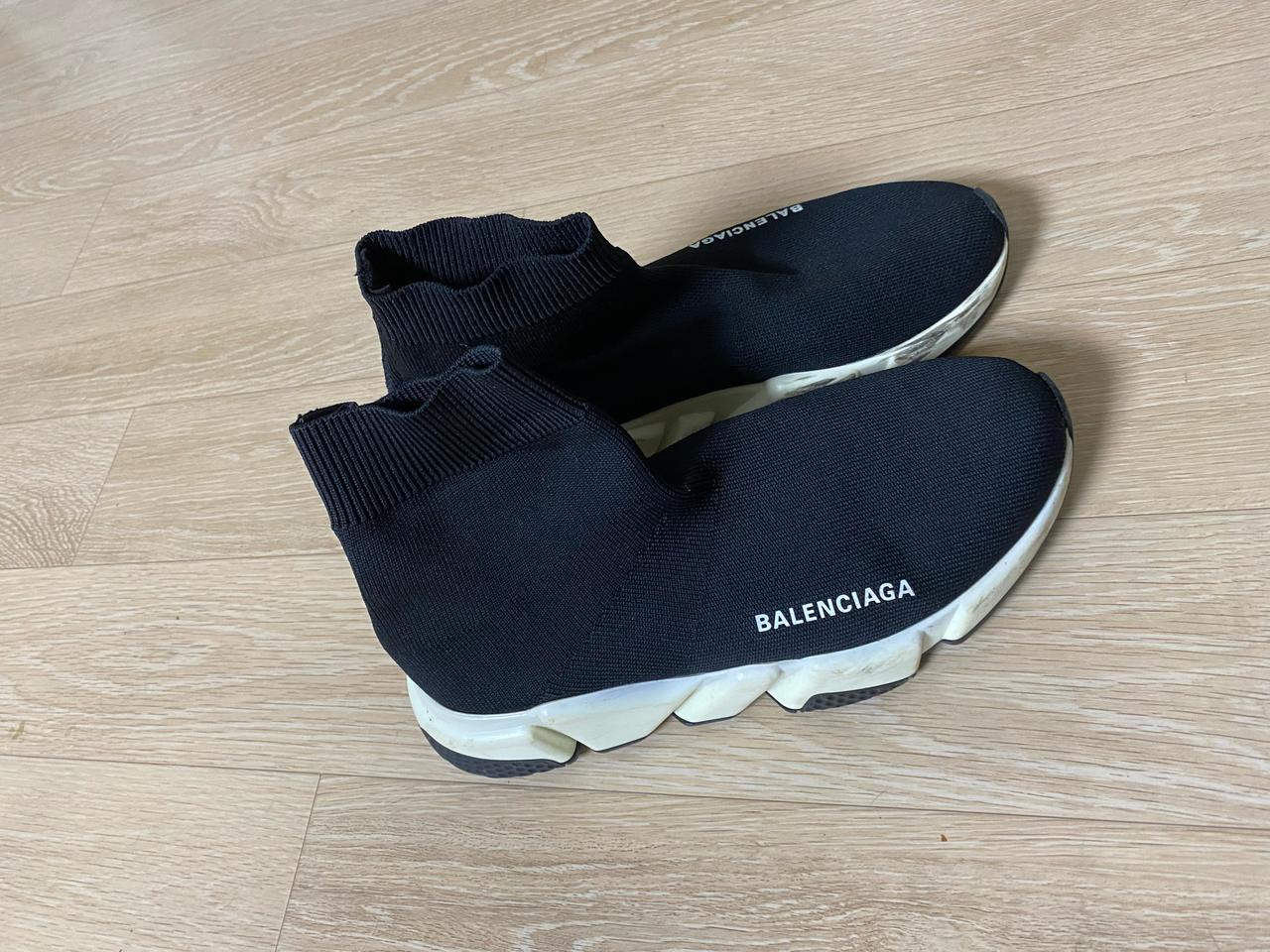 발렌시아가 스피드러너 235