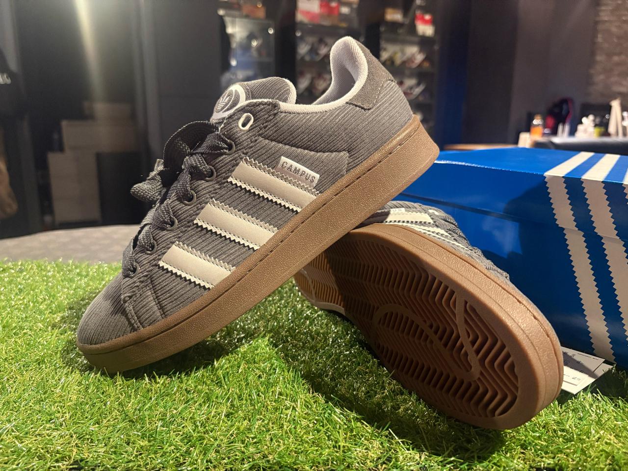 [새상품/275] 아디다스 캠퍼스 40%이상할인 급처(차콜)