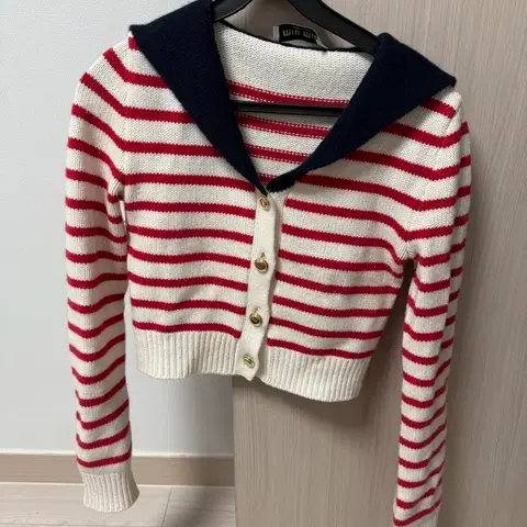 미우미우 가디건