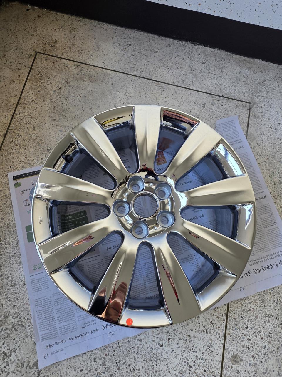 뉴에쿠스 vi/순정18인치/크롬휠/중고 1개/개인/팝니다.