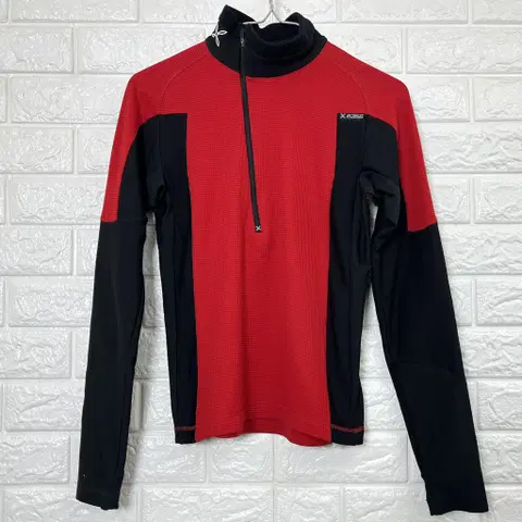 몬츄라 반집업 긴팔 XS