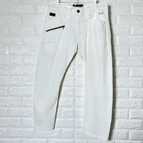 오클리 남성 화이트 기능성 골프 팬츠 36 사이즈