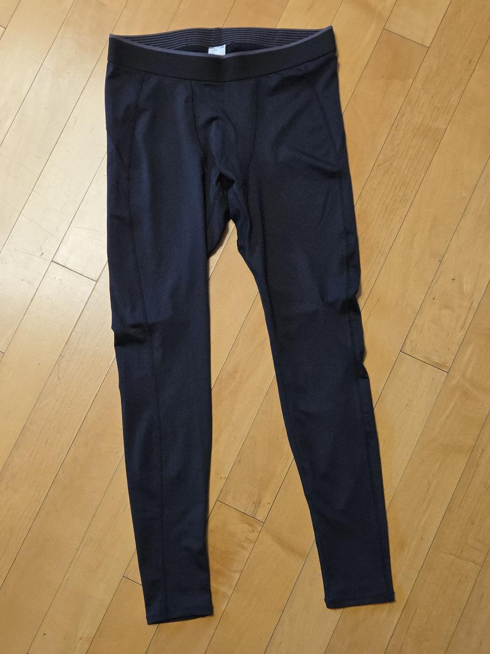 유니클로 에어리즘 스포츠 타이즈 L