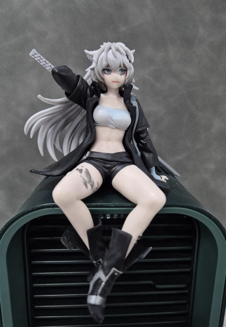 검법 미소녀 피규어