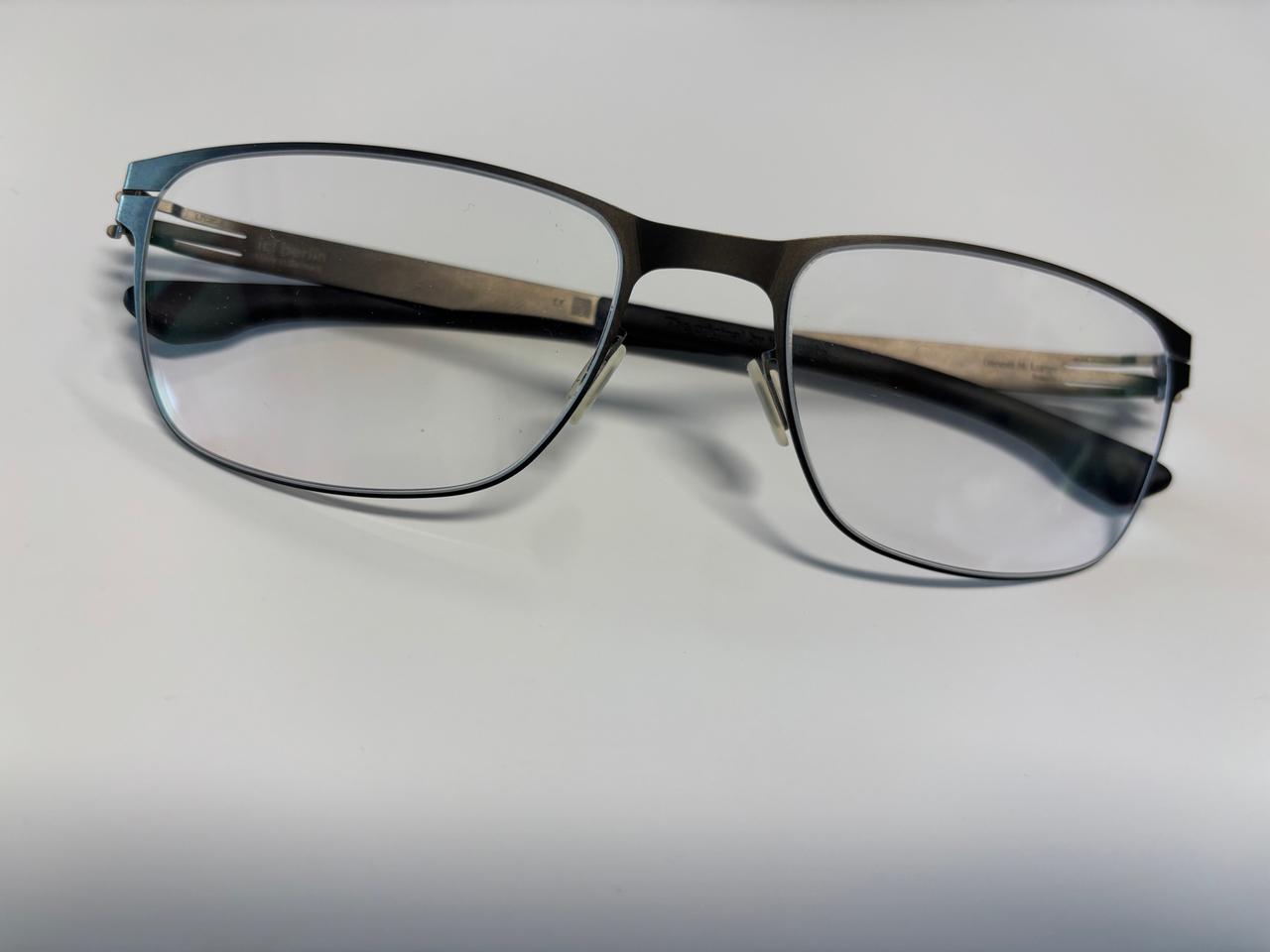 아이씨베를린 Dennis n large