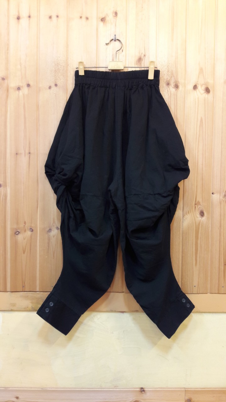 *김 도형 아방가드르한 생활복 바지   ( 새 상품 )