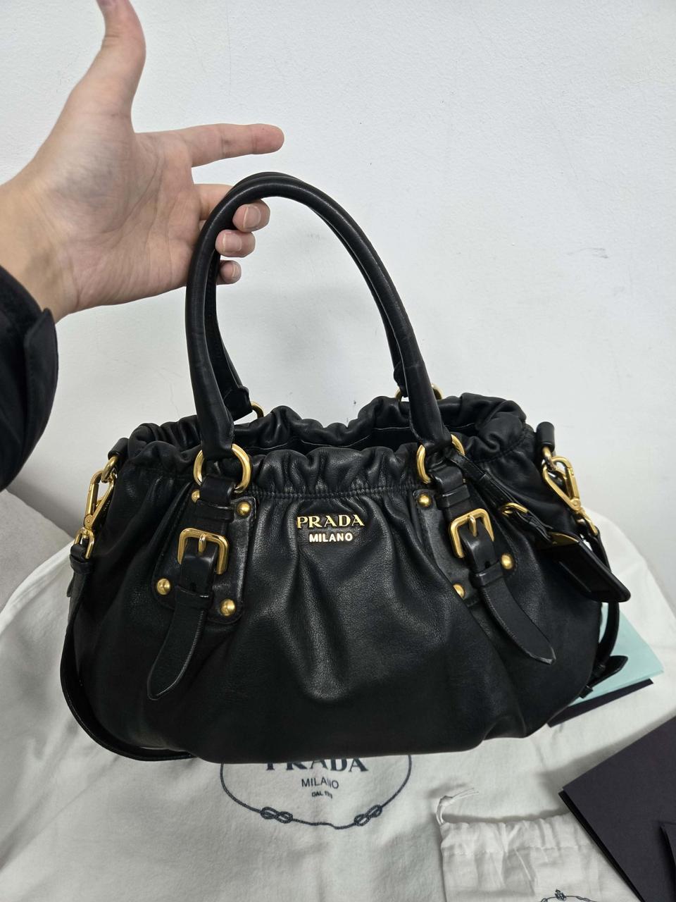 [보증서 정품]프라다 사피아노 가죽 숄더백